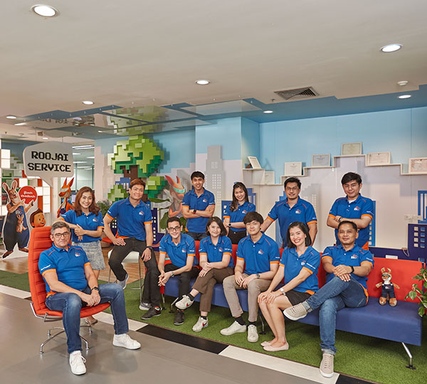 Roojai Thailand team