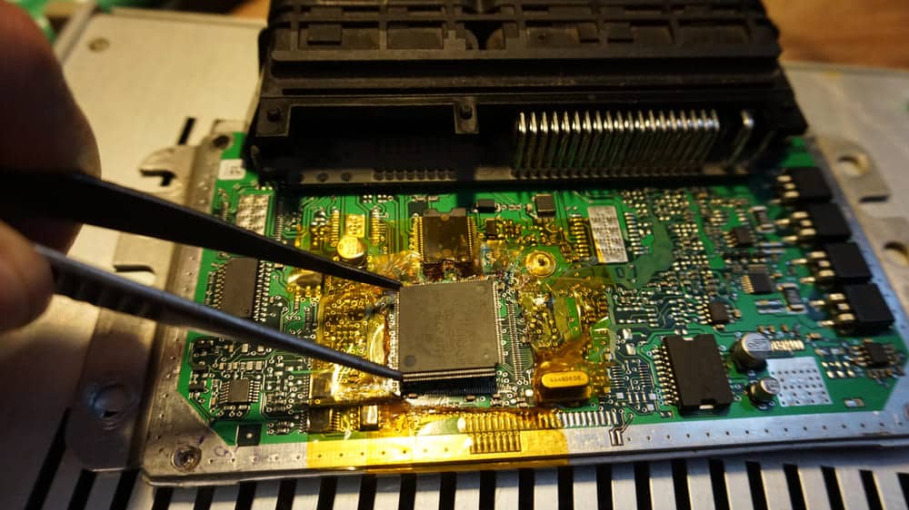 Mengenal Apa Itu ECU Mobil, Fungsi, Komponen, hingga Jenisnya