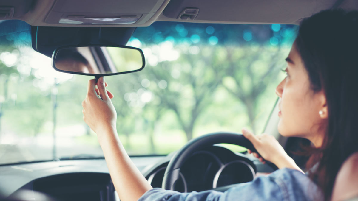 blind spot monitoring | roojai.co.id
